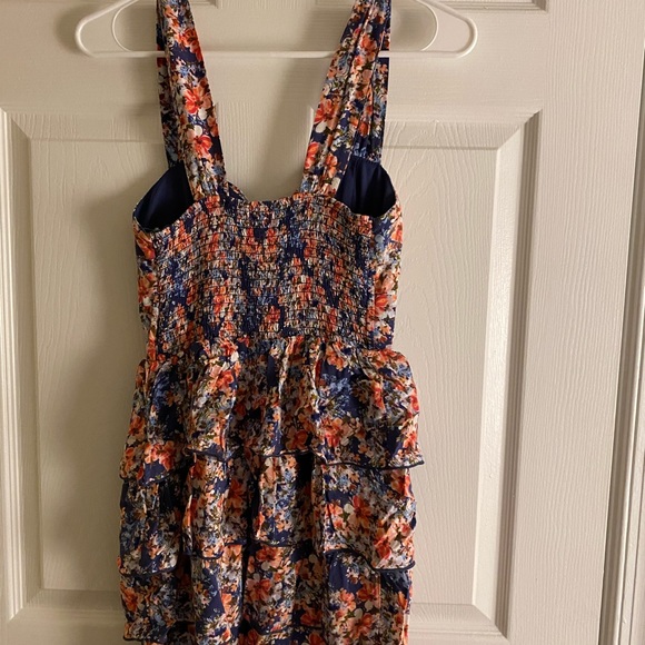 Dress - Picture 2 of 3